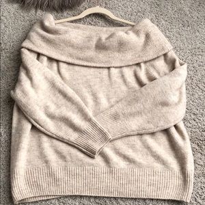 Off the shoulder H&M sweater. Worn once. Size med.